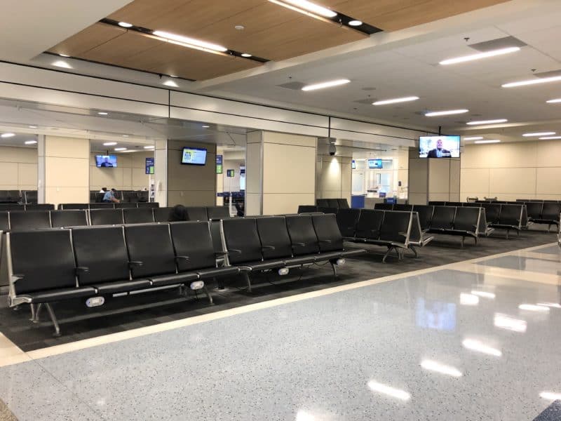 empty-airport-dfw